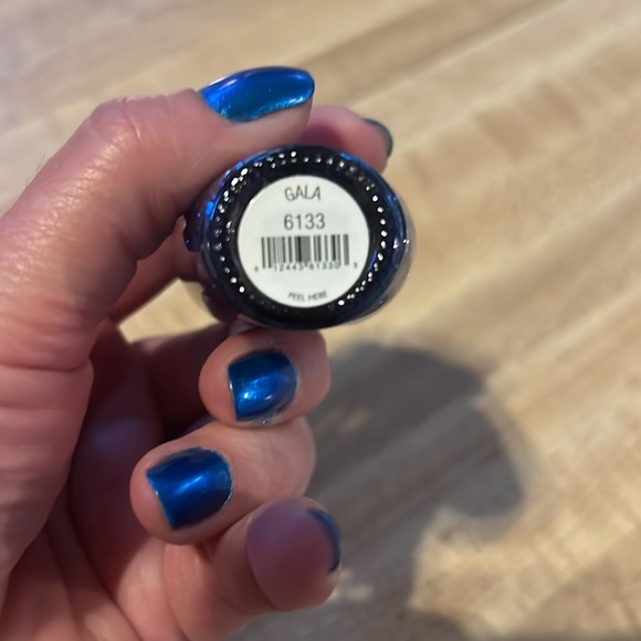 Gala Cuccio Nail Colour - Picture 2 of 3